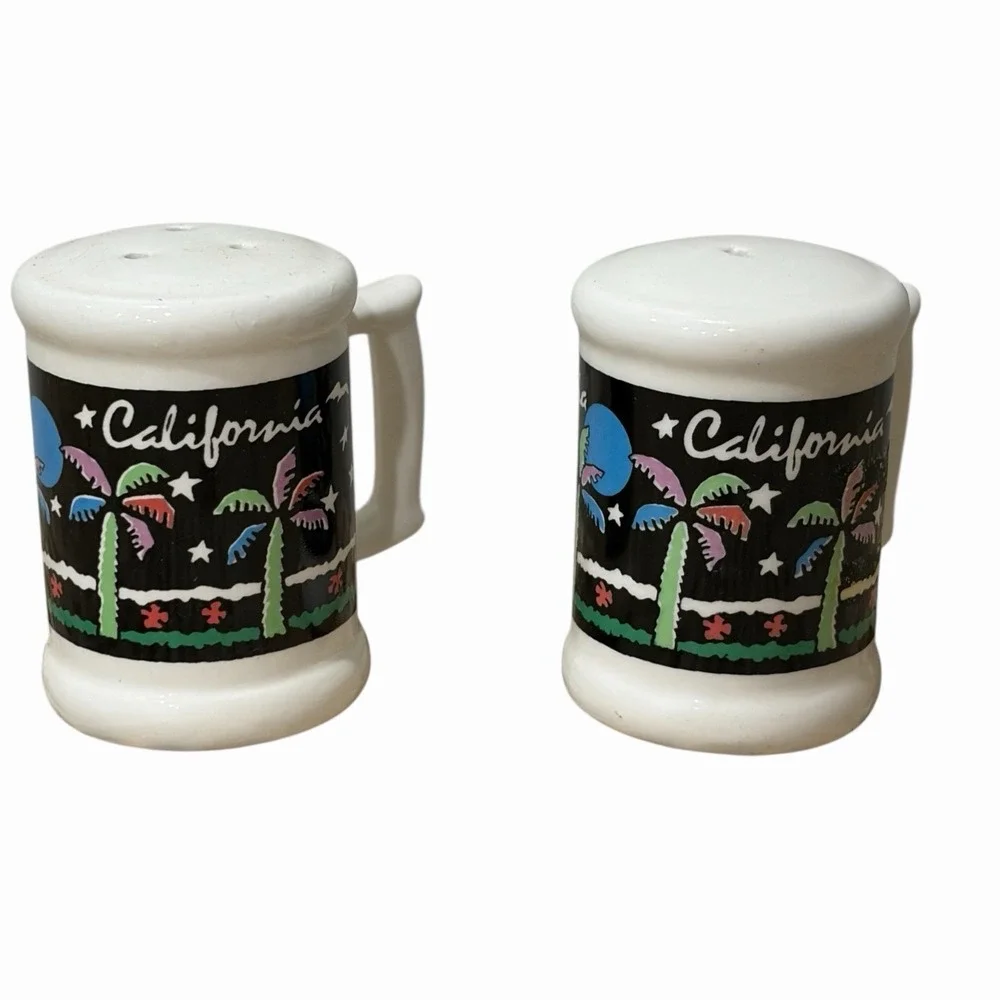 Vintage California DFS West salt and pepper shakers Set Palm Trees‎ 90s Handles